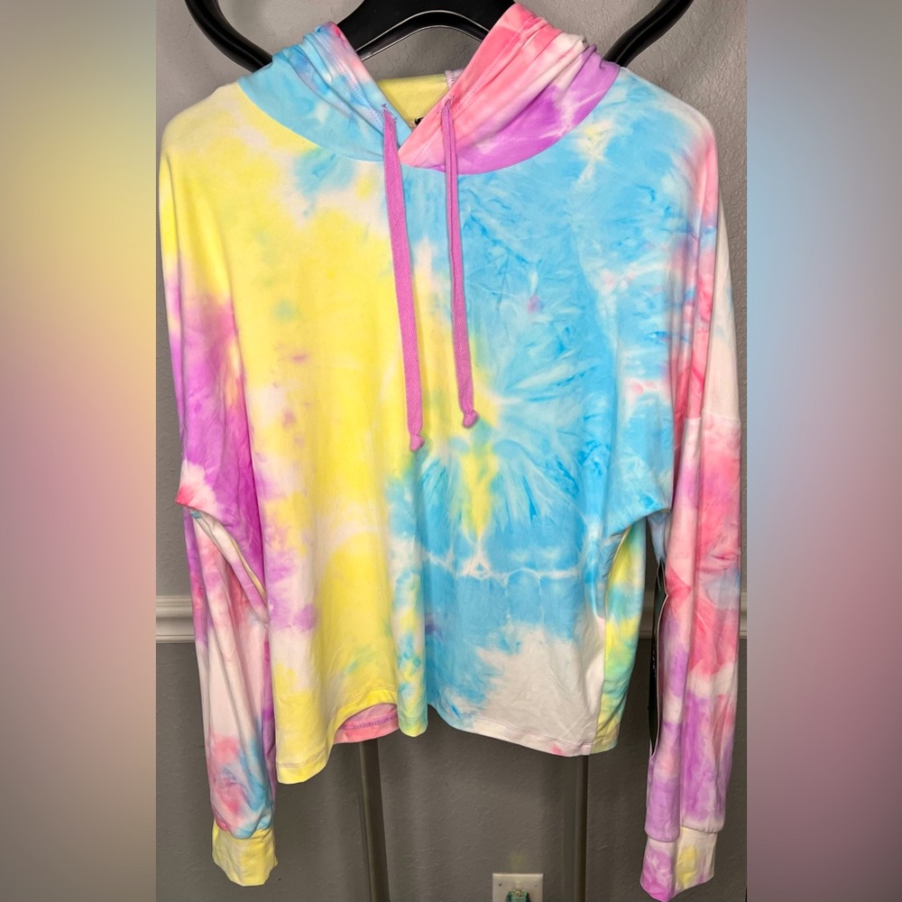 Derek Heart Waist Length Tie Dye Hoodie Women’s Size Medium NWT
